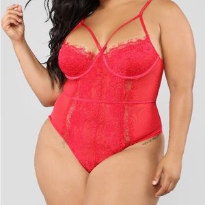 **NEVER WORN OR OPENED** FASHION NOVA SOMEBODY TO LOVE LACE TEDDY MAGENTA 3x
